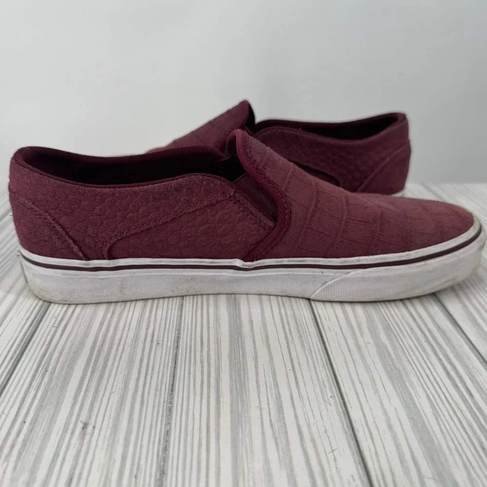 Vans Women's 8 Slip-On Burgundy Suede Crocodile Embossed Sneakers Low Top Shoes